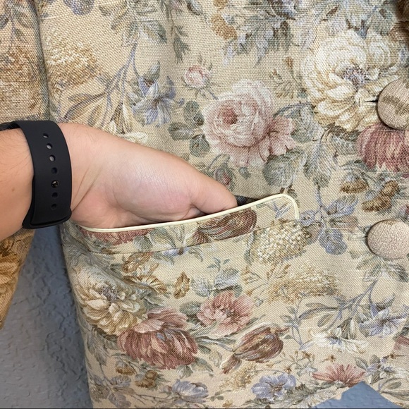 VINTAGE CAROL ANTONE FLORAL WOMENS BLAZER {Medium} - Picture 5 of 6